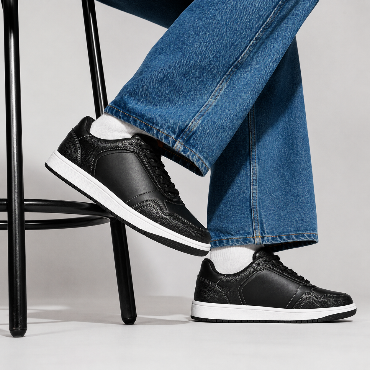 Legend Black & White : Premium Ease Walkers