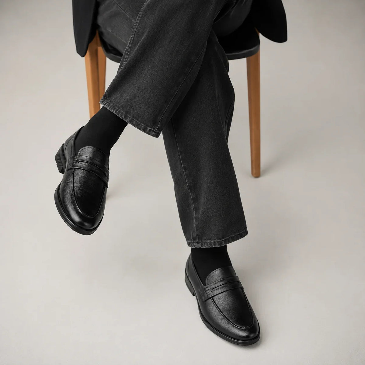 Vegas : Premium Ease Loafers