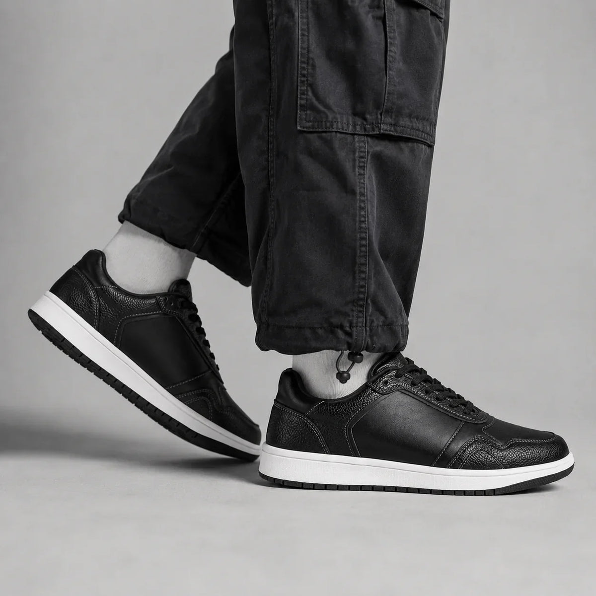 Legend Black & White : Premium Ease Walkers
