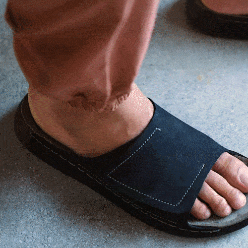 Velar : Premium Suede Sandal